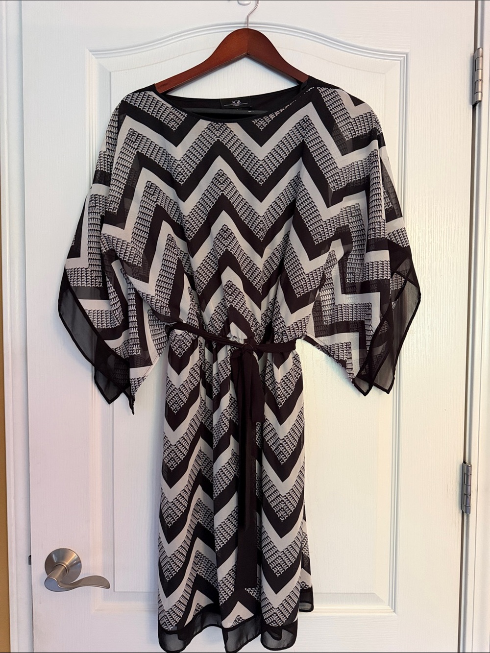 AGB Black & White Chevron Belted Midi Dress